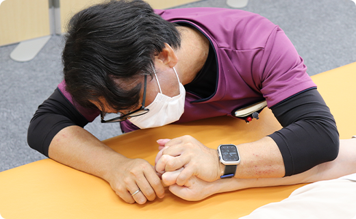 マシンに頼らない一人ひとりに寄り添ったケア