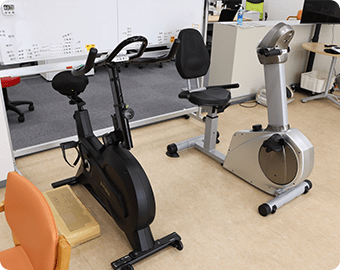 トレーニングマシン